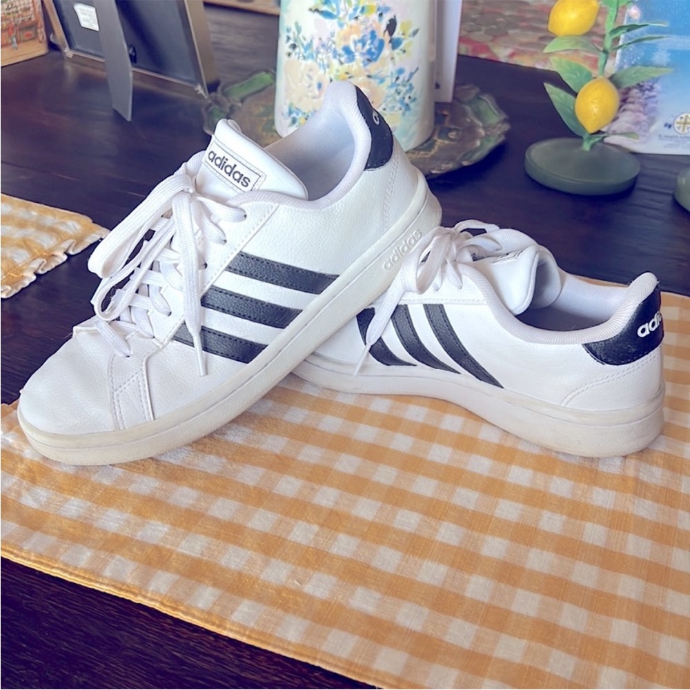Women’s Adidas court sneakers
